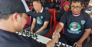 Diikuti Ratusan Peserta, Kowarteg Ganjar Adakan Lomba Catur Untuk Warga Surabaya